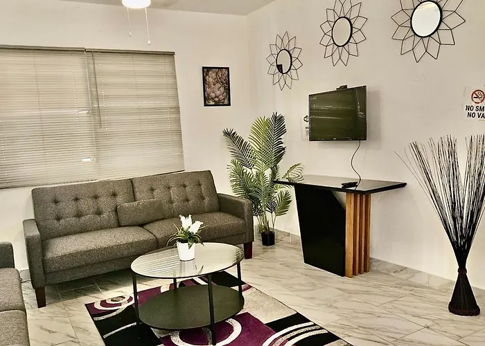 Urban Stay, Beach, Bars And Everything Nearby